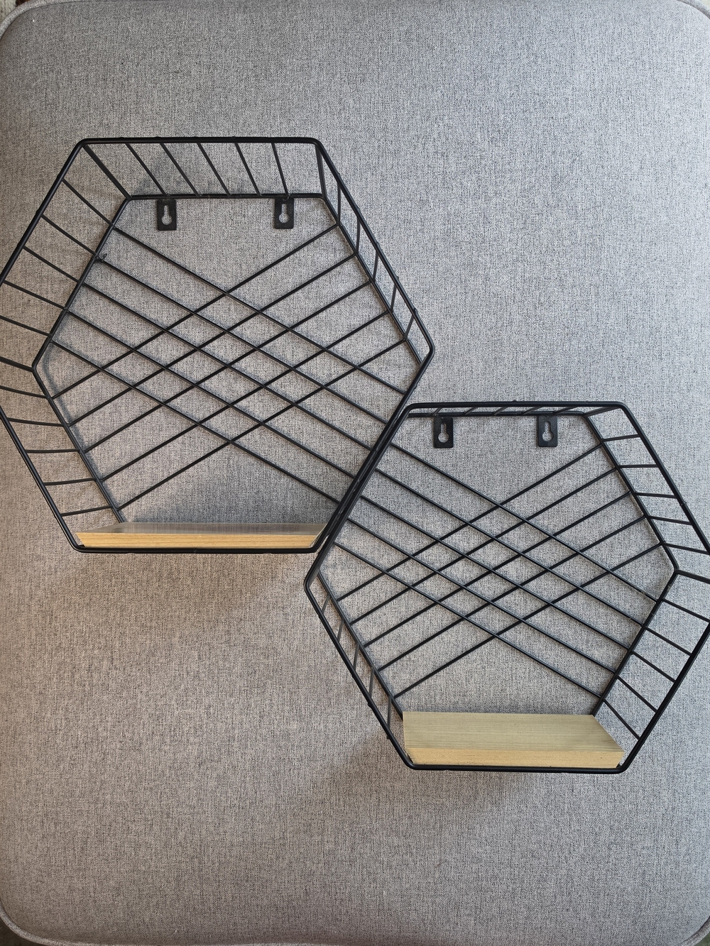 🌿 Set of 2 Geometric Hexagon Floating Wall Shelves